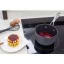 Eaziglide_NS3_16cm_Milk_Pan_Lifestyle_2_01.jpg Thumb