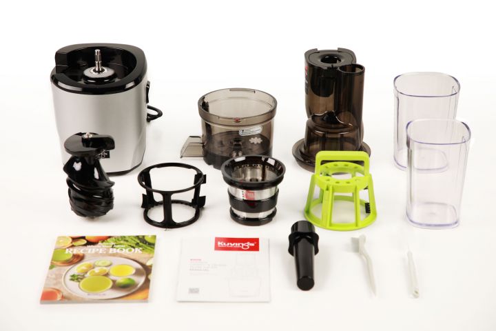 Kuvings Whole Slow Juicer REVO830 stříbrná matná 1666347478-revo830-stribrny-komplet.jpg