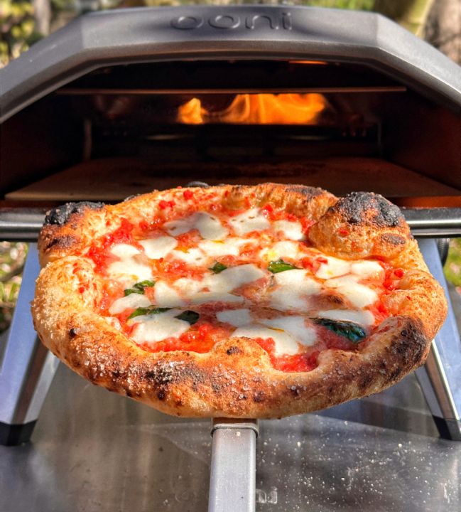 1754037813-rich-ooni-koda-2-pizza-shot.jpg