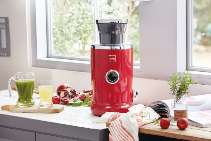 1769002190-pr_novis_vitajuicer_s1_red2.jpg