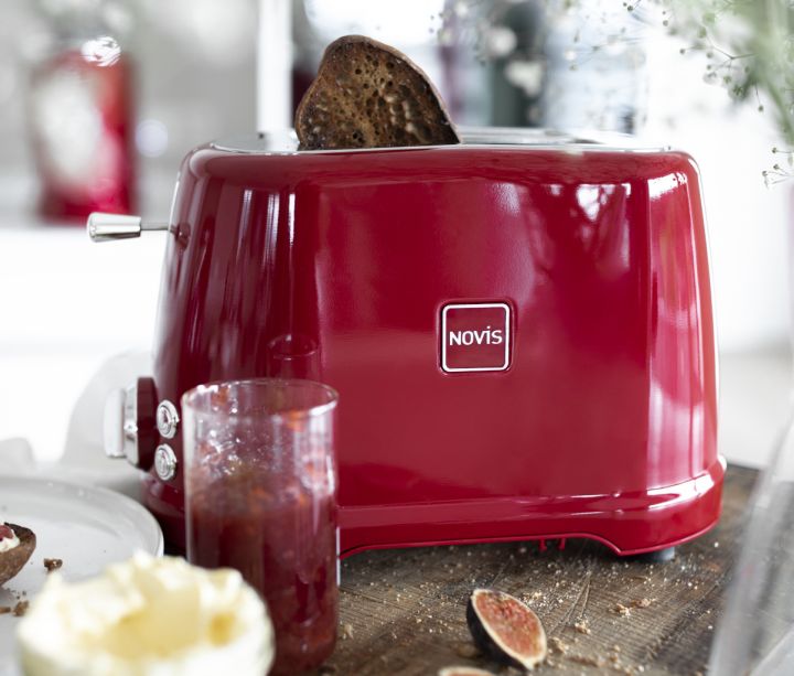1769156495-novis_toaster_t2_red.jpg