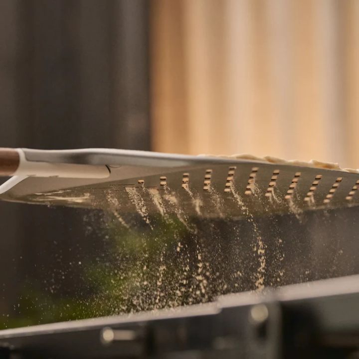 1779354098-signaturepeel_pizzaprep.jpg